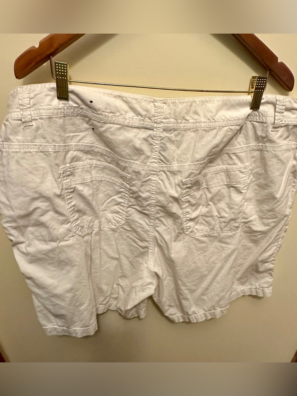 Lane Bryant White Cotton Blend Shorts - Size 20 - Picture 5 of 10